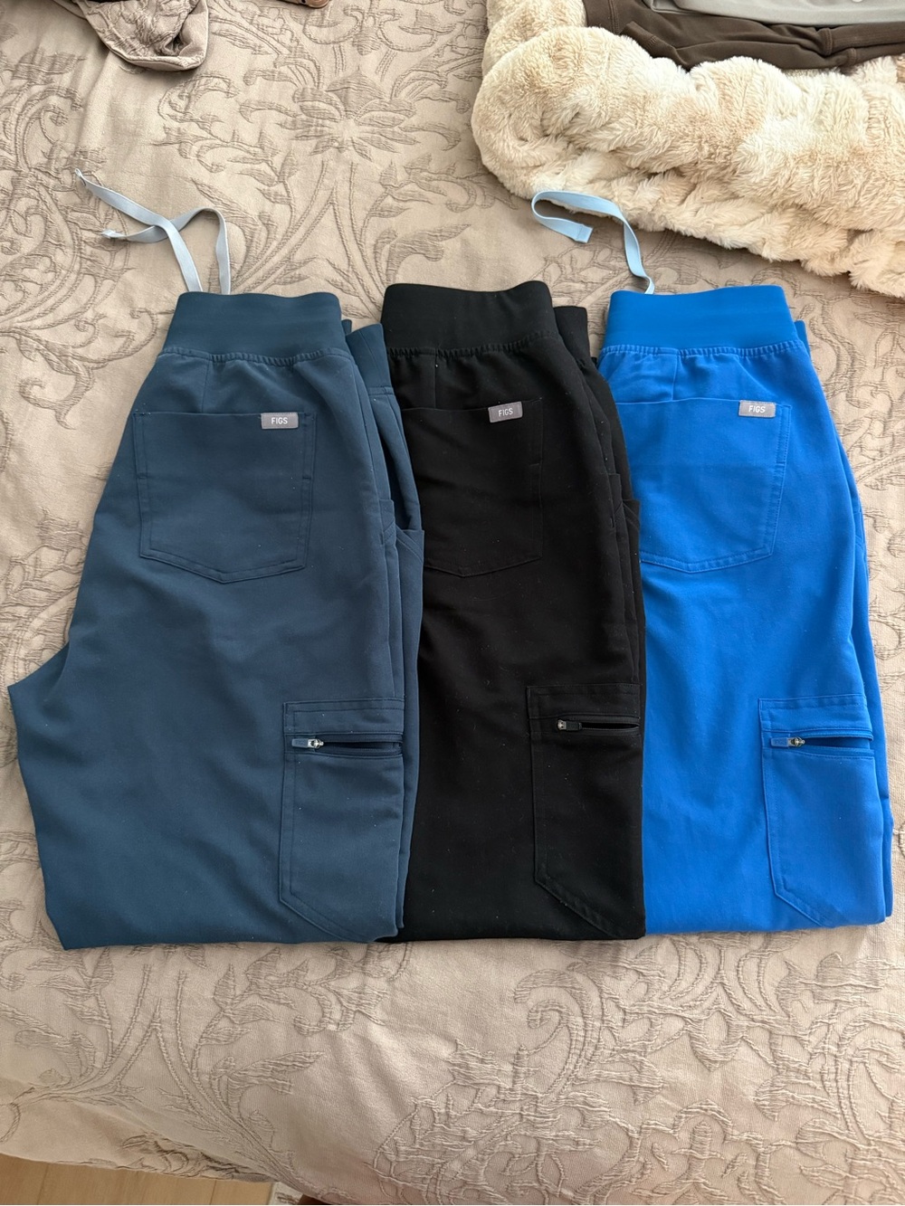 Figs Zamora High Rise Joggers (3 pairs)